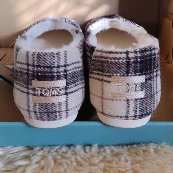 Biscotti Plaid Flannel TOMS - Picture 3 of 6